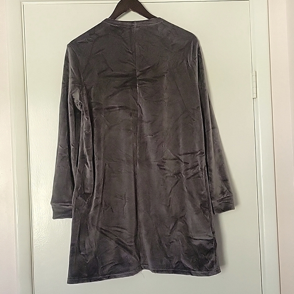 Velour Robe - Picture 2 of 3